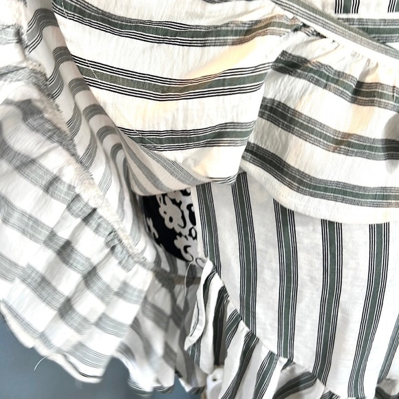 ⭐️1. State,Adorable Summer Stripes, Wrap-Around, Like New,Out of Stock On-Line,6 - Picture 10 of 15